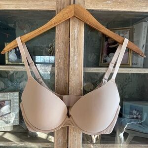 SKIMS Smooth Push-Up Bra in Light Nude